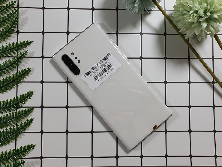 Màu trắng trên samsung galaxy note 10 plus quốc tế 2 sim