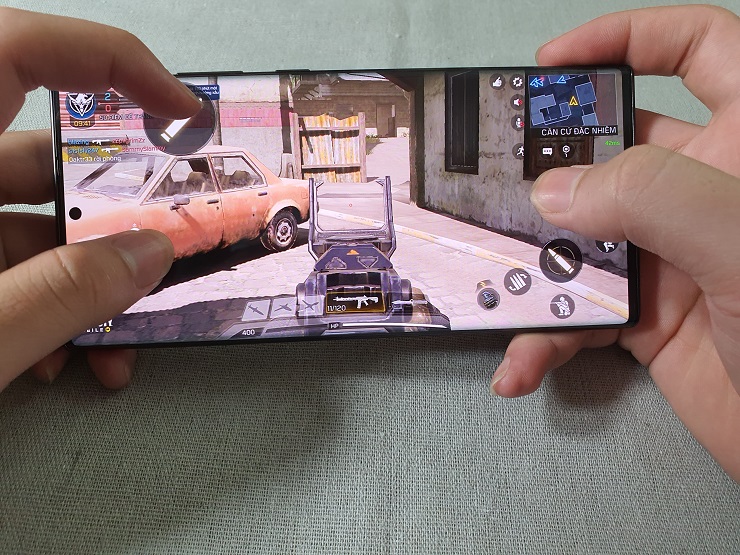 Chơi game Call Of Duty trên Galaxy Note 20 Ultra