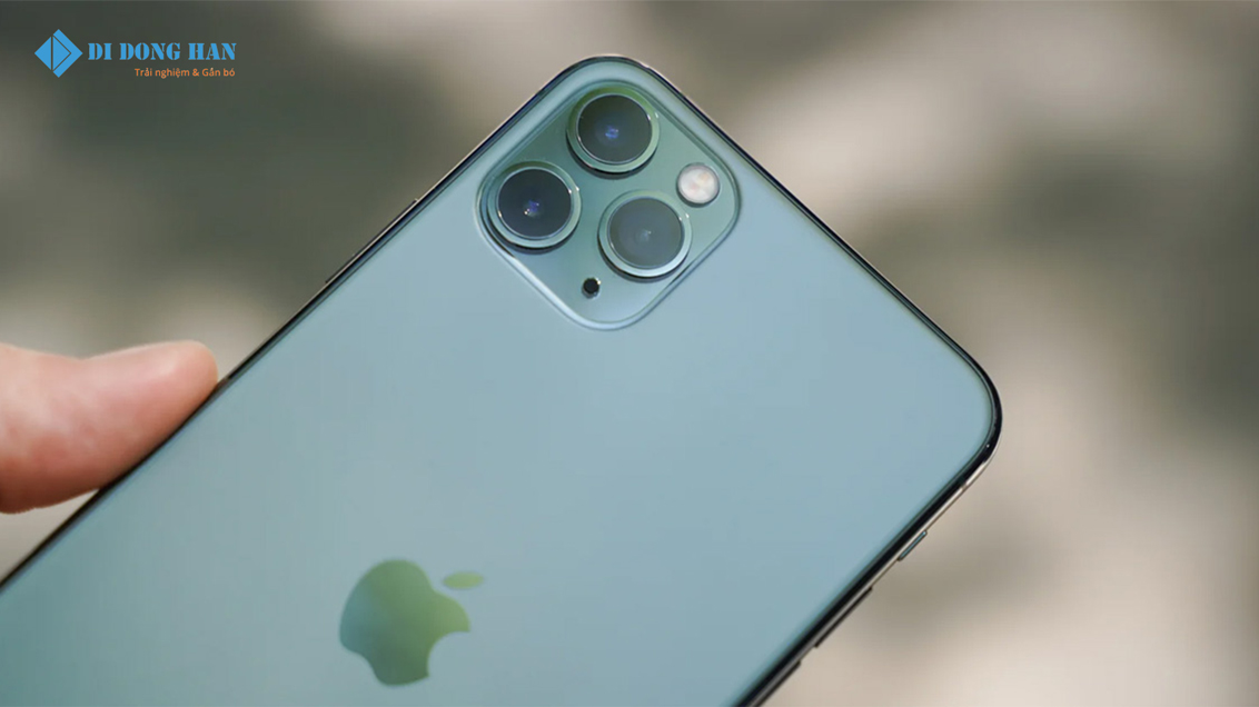 hình ảnh cụm camera trên iPhone 11 Pro Max.jpg
