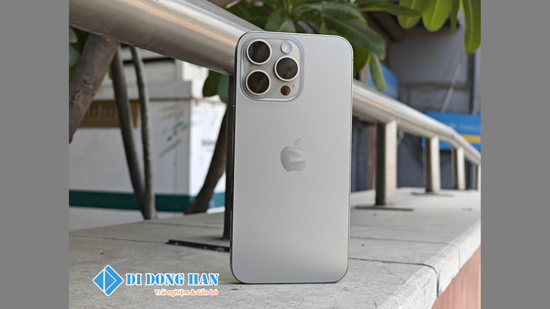 iPhone 15 Pro Max có hỡ tợ bố nhớ trong lên đến 1TB.jpg
