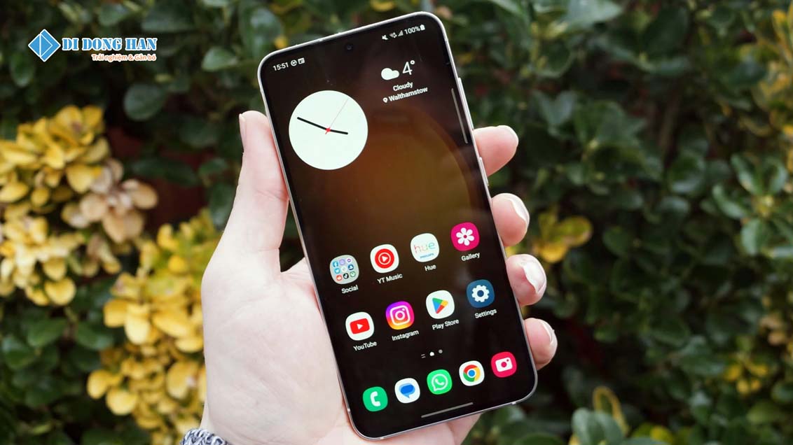 thiết kế mặt lưng của Xiaomi 13.jpg