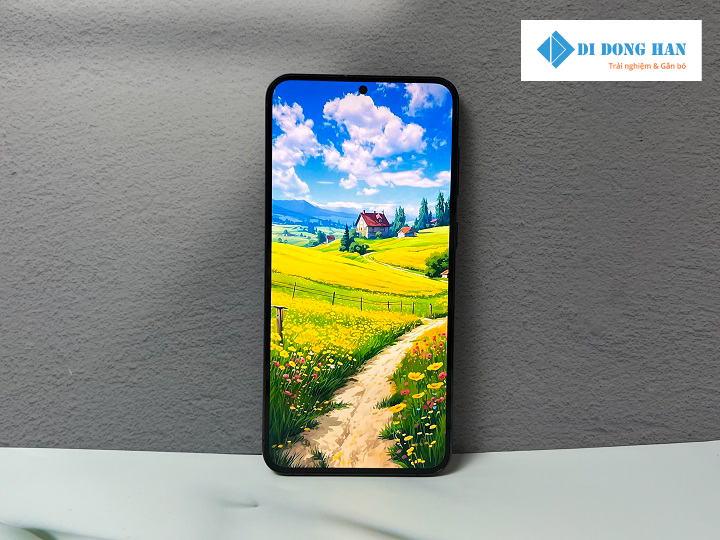 3S23 Plus Mỹ được trang bị màn hình Dynamic AMOLED