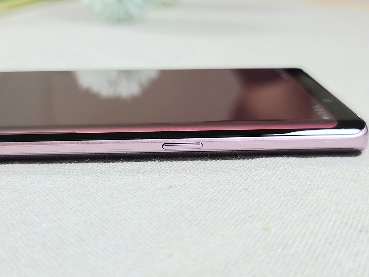 Cạnh phải của Galaxy Note 9 xách tay hàn Quốc