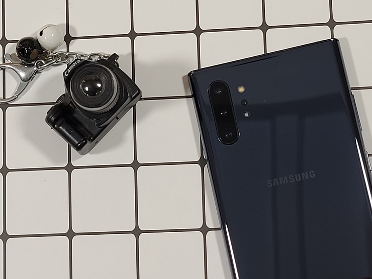Camera sau của Galaxy Note 10 Plus xách tay Hàn Quốc