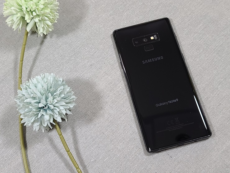 Mặt lưng của Galaxy Note 9 xách tay Mỹ