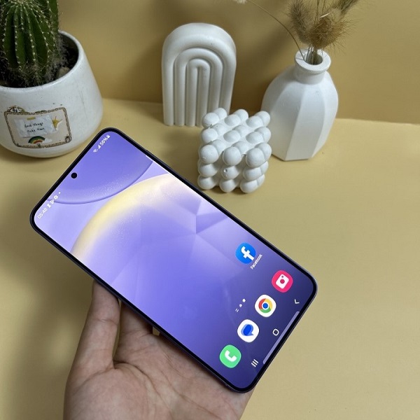 S24 Plus hàn sở hữu màn hình dynamic amoled